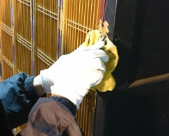 まずはじめにお仏壇を分解します。