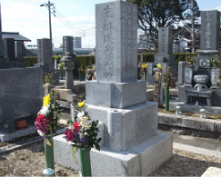 お墓をきれいに保つお手伝い